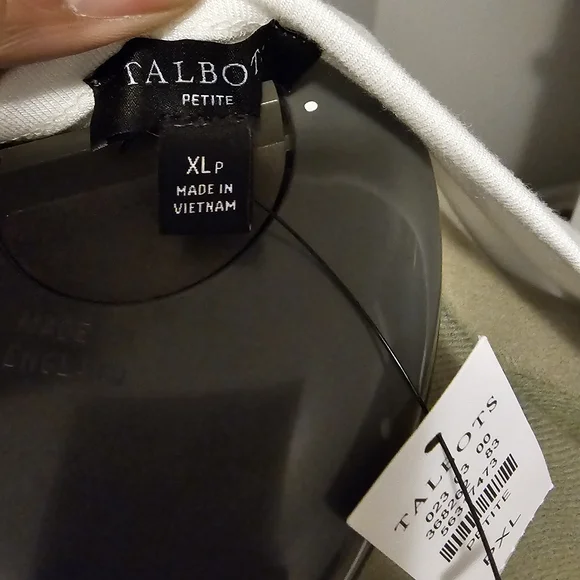 NWT Talbots Elegant Cream Pleated Sleeve Top Sz PXL - Picture 6 of 16